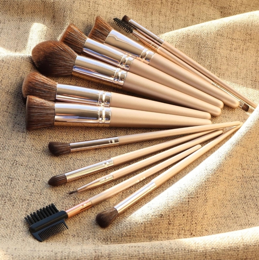 Makeup Brush Set, 12 Pcs - Picture 2 of 6